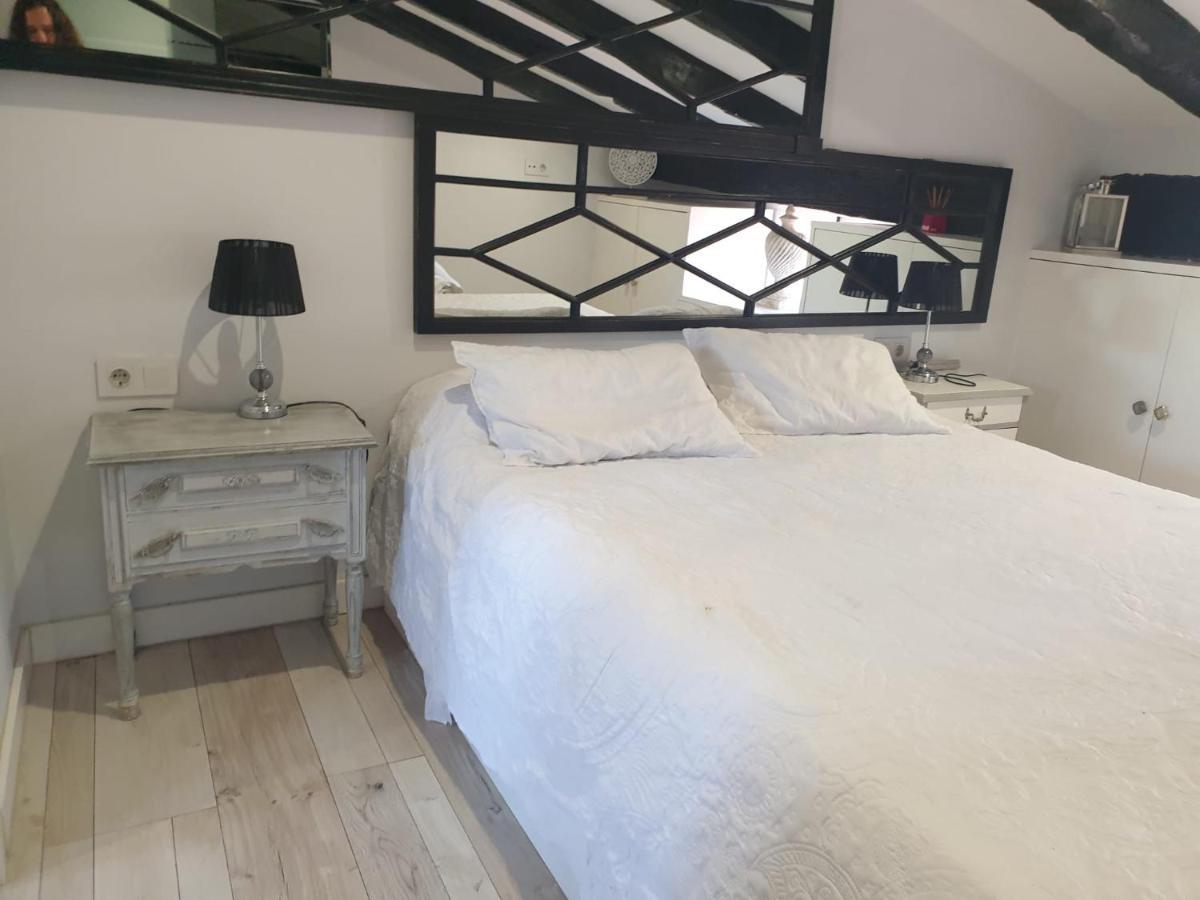 Atico Con Terraza Y Jacuzzi En El Centro Leilighet Valencia Eksteriør bilde