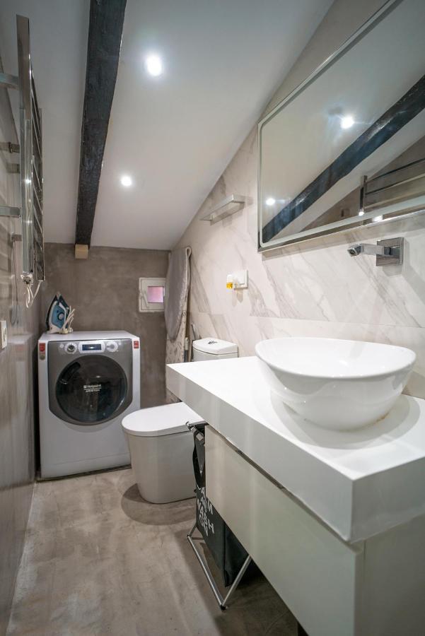 Atico Con Terraza Y Jacuzzi En El Centro Leilighet Valencia Rom bilde